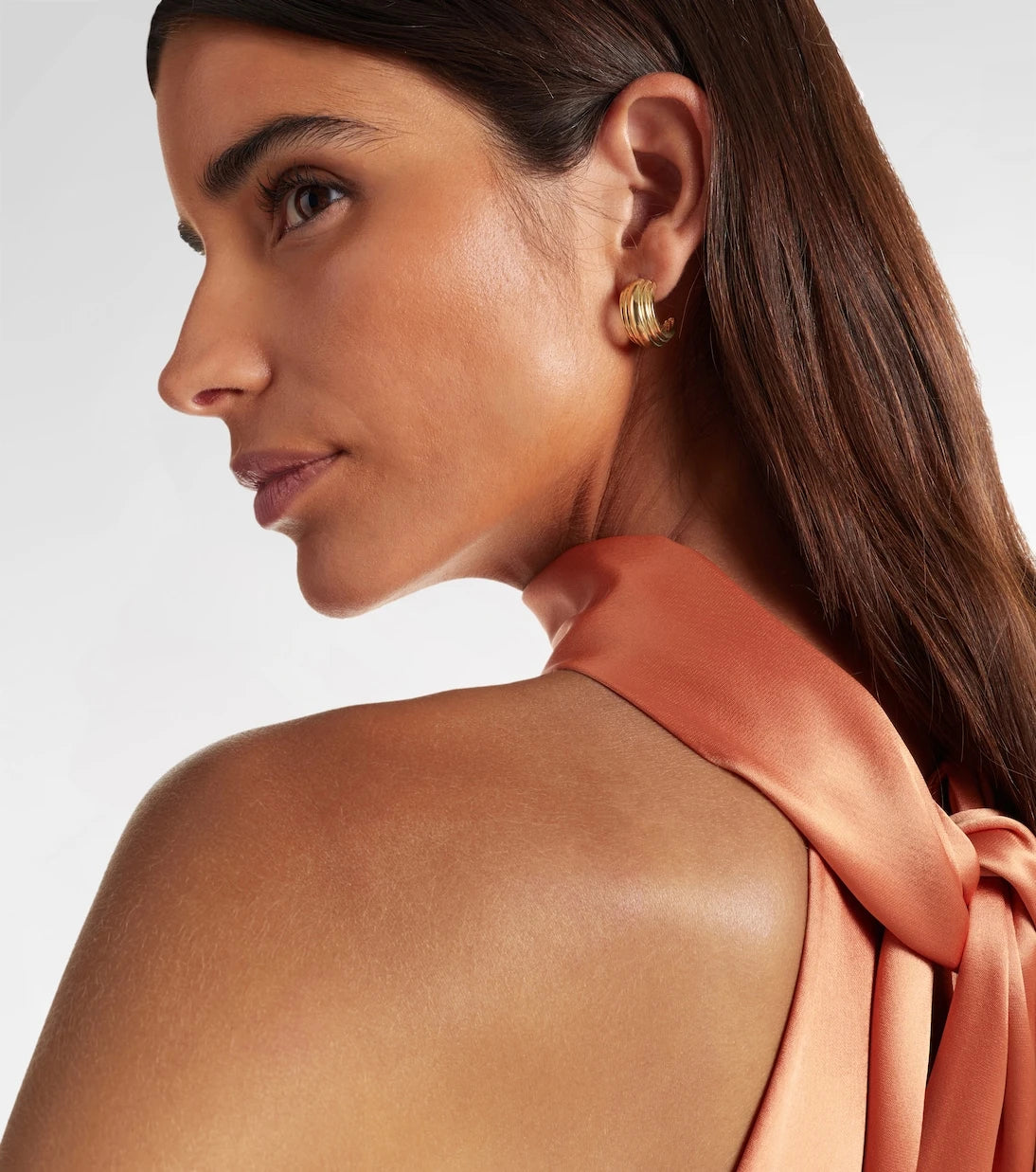 Stone and Strand - Serge 10kt gold hoop earrings
