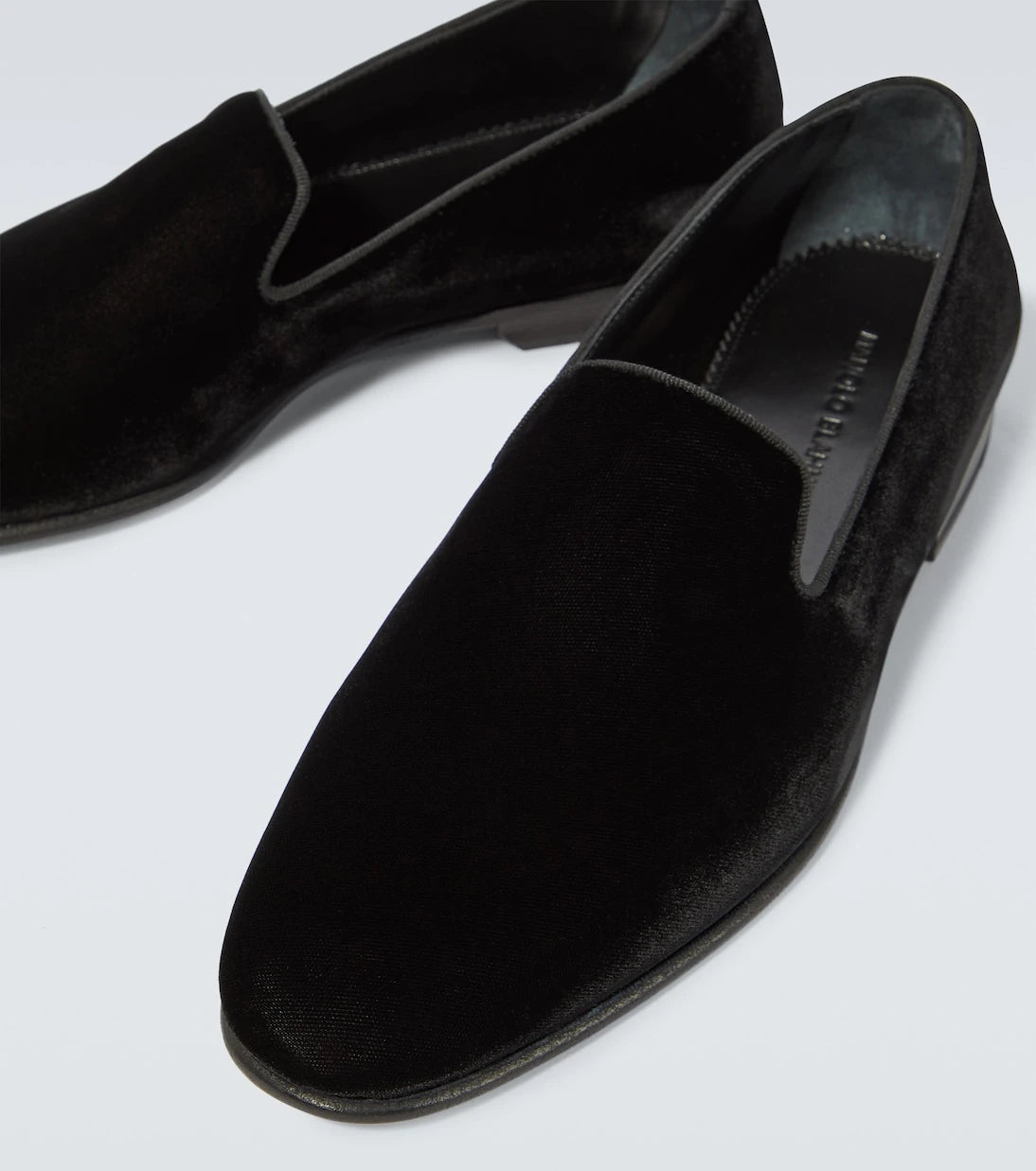 Manolo Blahnik - Mario velvet loafers