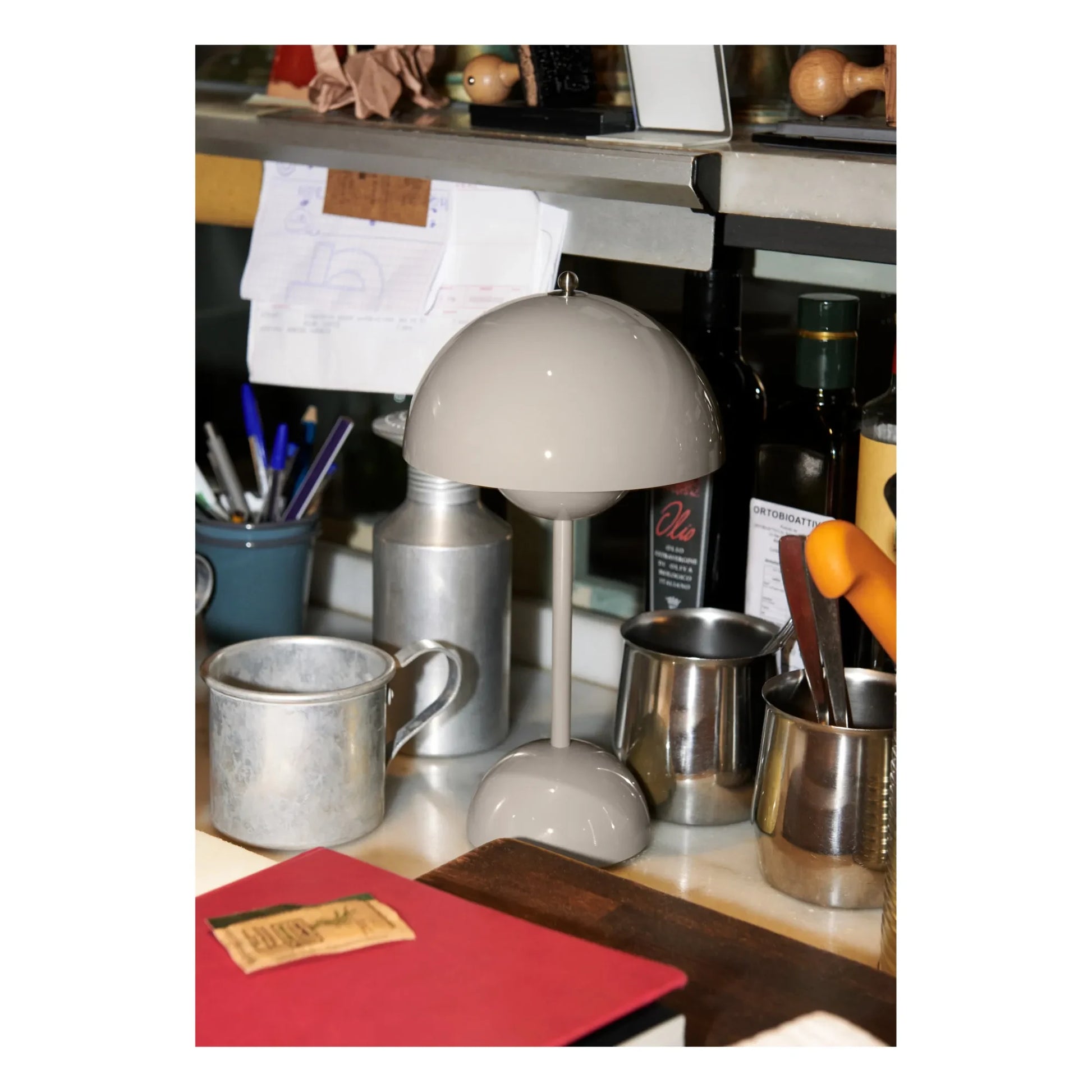 & Tradition - VP9 Flowerpot Portable Table Lamp, Vernon Panton | Grey