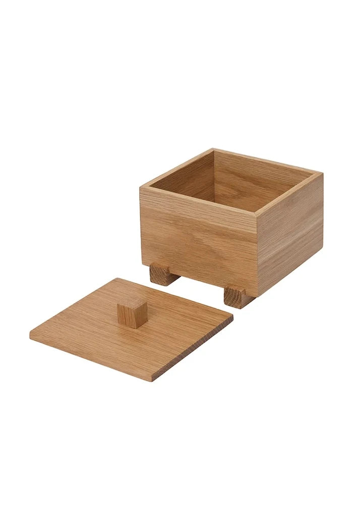 Ferm Living meşe ağacından saklama kutusu 9,5 x 10 x 11 cm