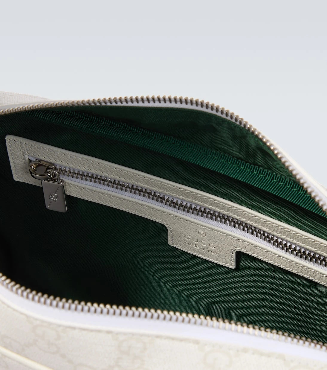 Gucci - GG Canvas Medium crossbody bag