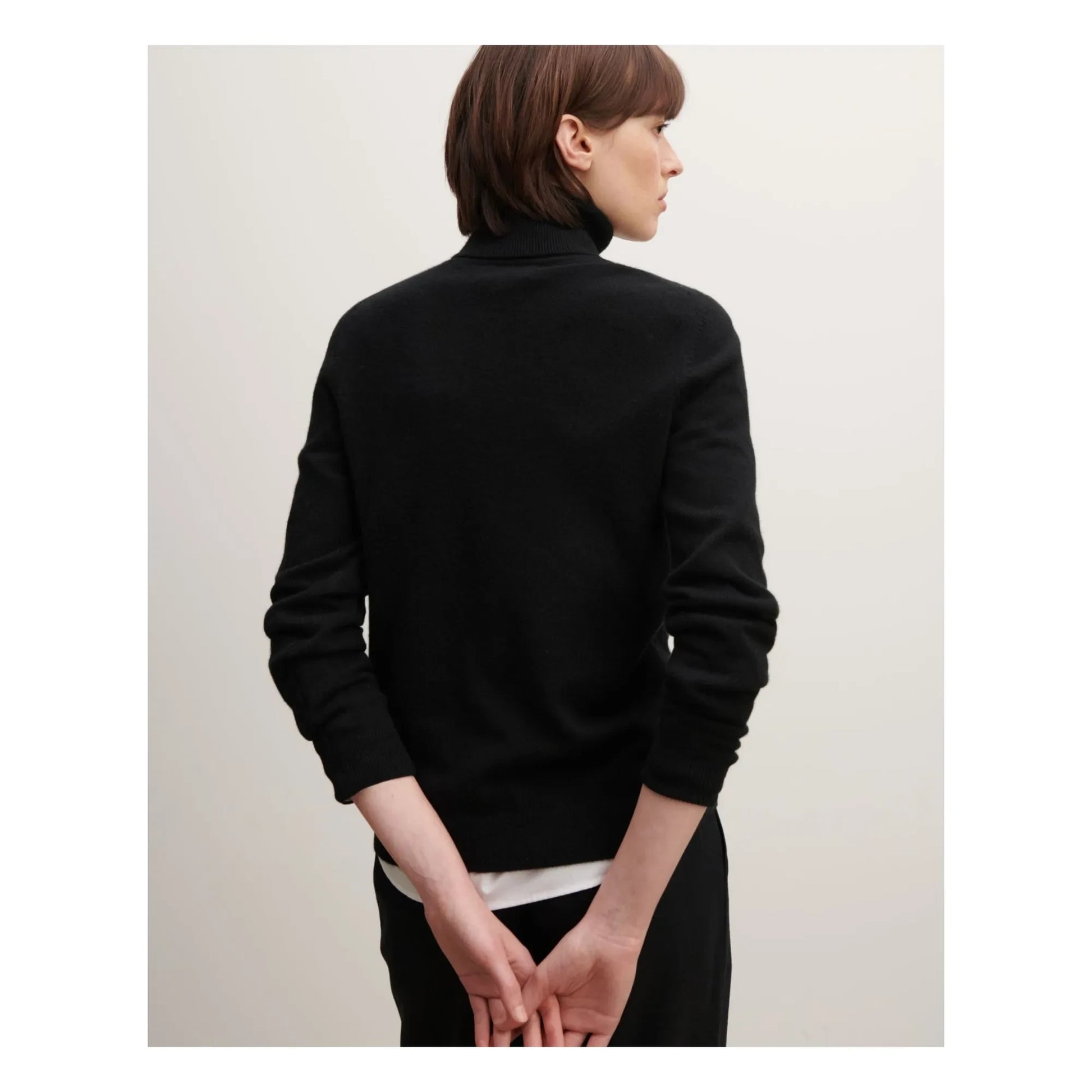 Bompard - Classic Cashmere Roll Neck Sweater | Charcoal grey