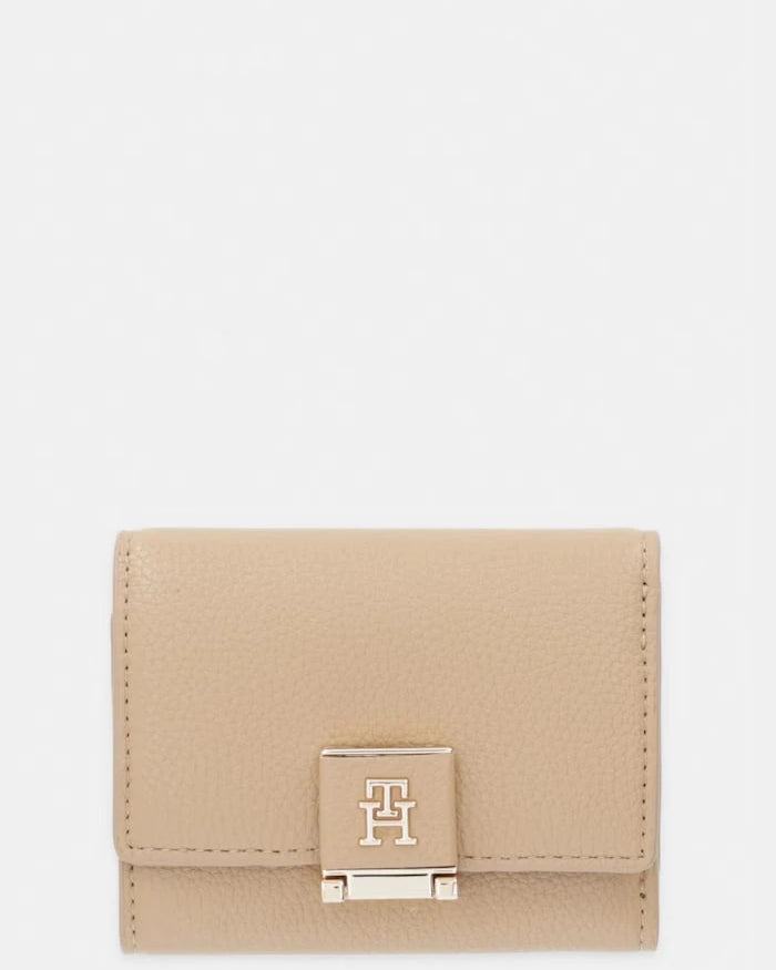 Tommy Hilfiger kadın cüzdanı