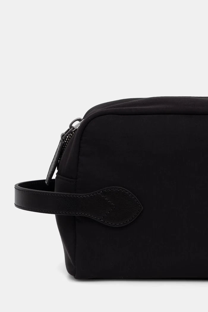 Emporio Armani Erkek Kozmetik Çantası