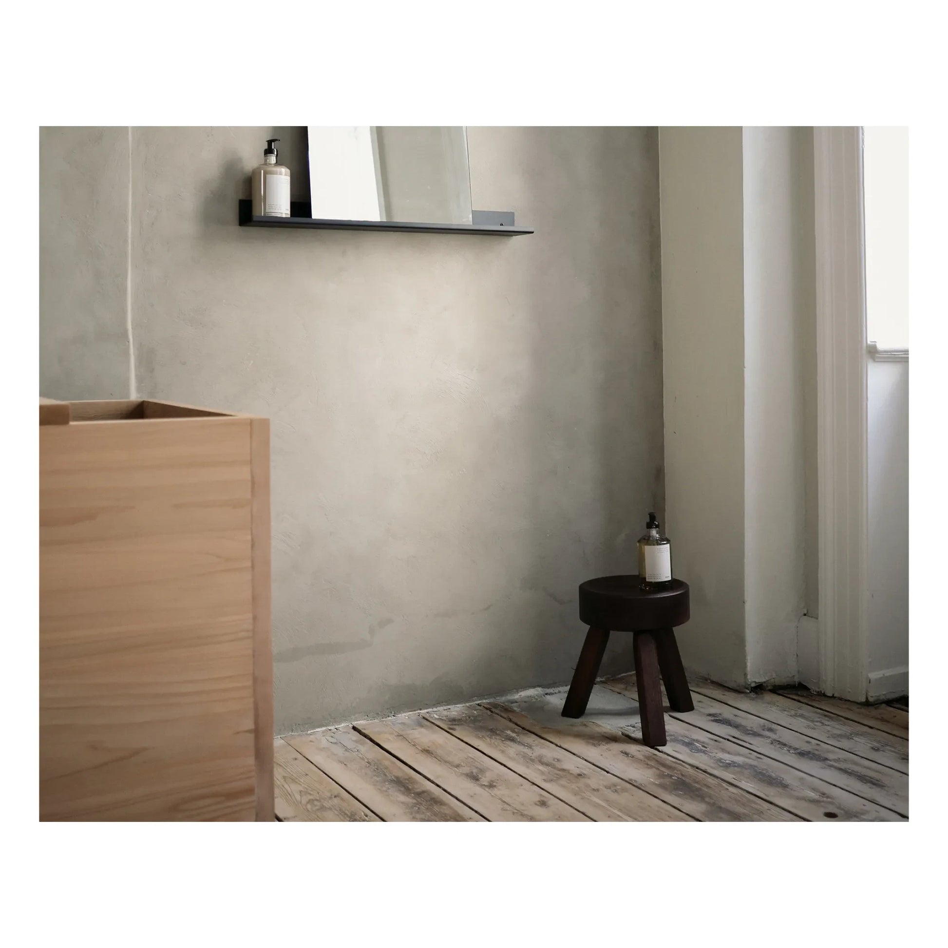 Frama - AML Pine Stool | Bois foncé