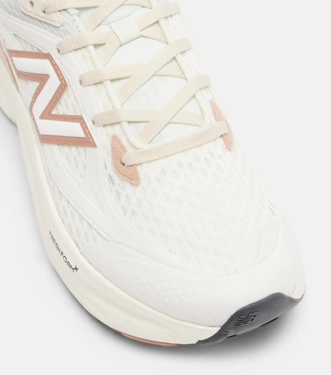 New Balance - أحذية فريش فوم الرياضية