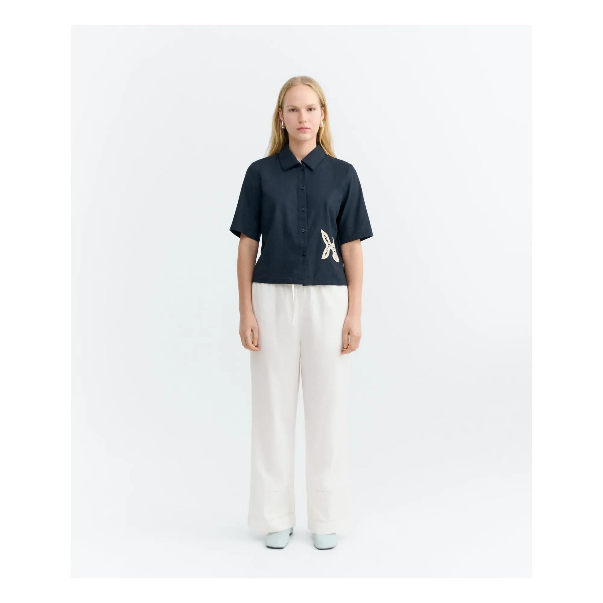 Thinking Mu - Donkey Fish organic cotton shirt | Navy blue