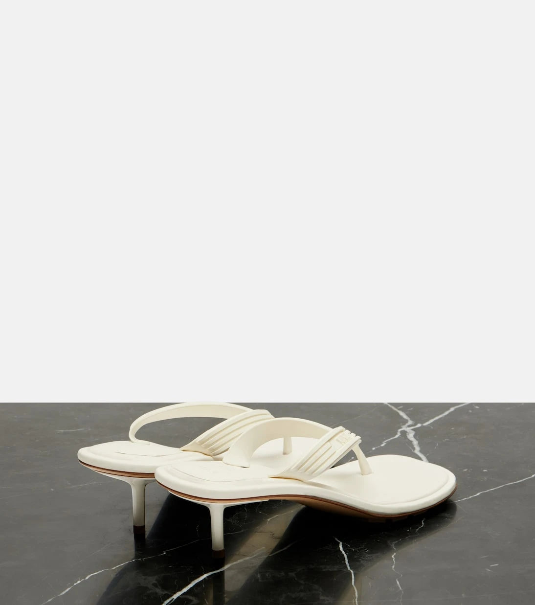 Bottega Veneta - Sampieri thong sandals