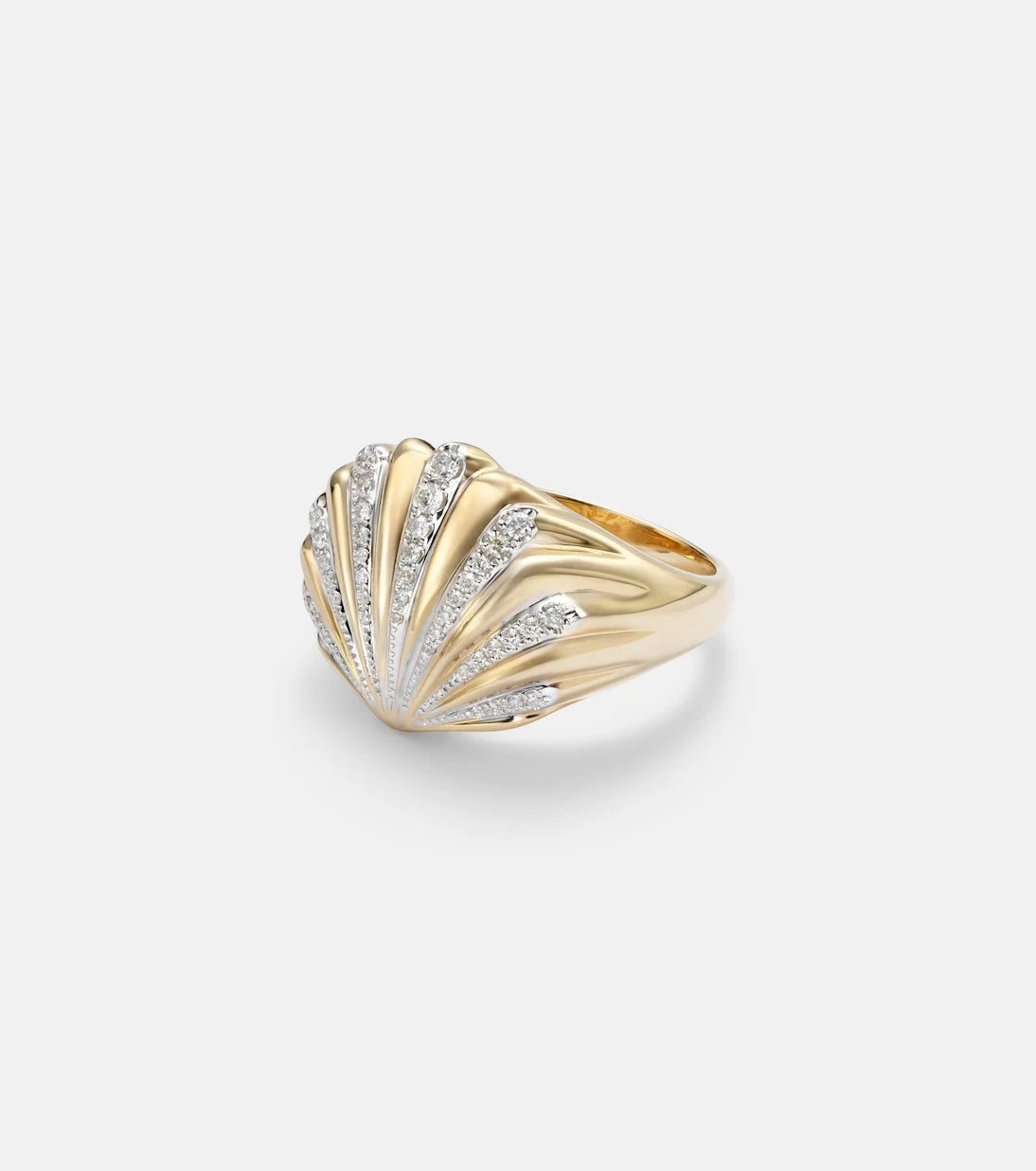 Yvonne Léon - Chevalière Coquillage 18kt gold ring with diamonds