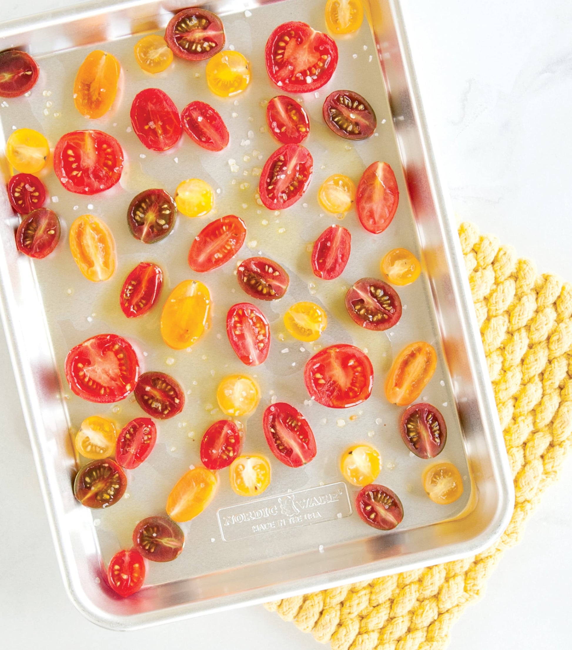 Nordic Ware Aluminium Naturals Quarter Sheet (24.4cm x 33cm)