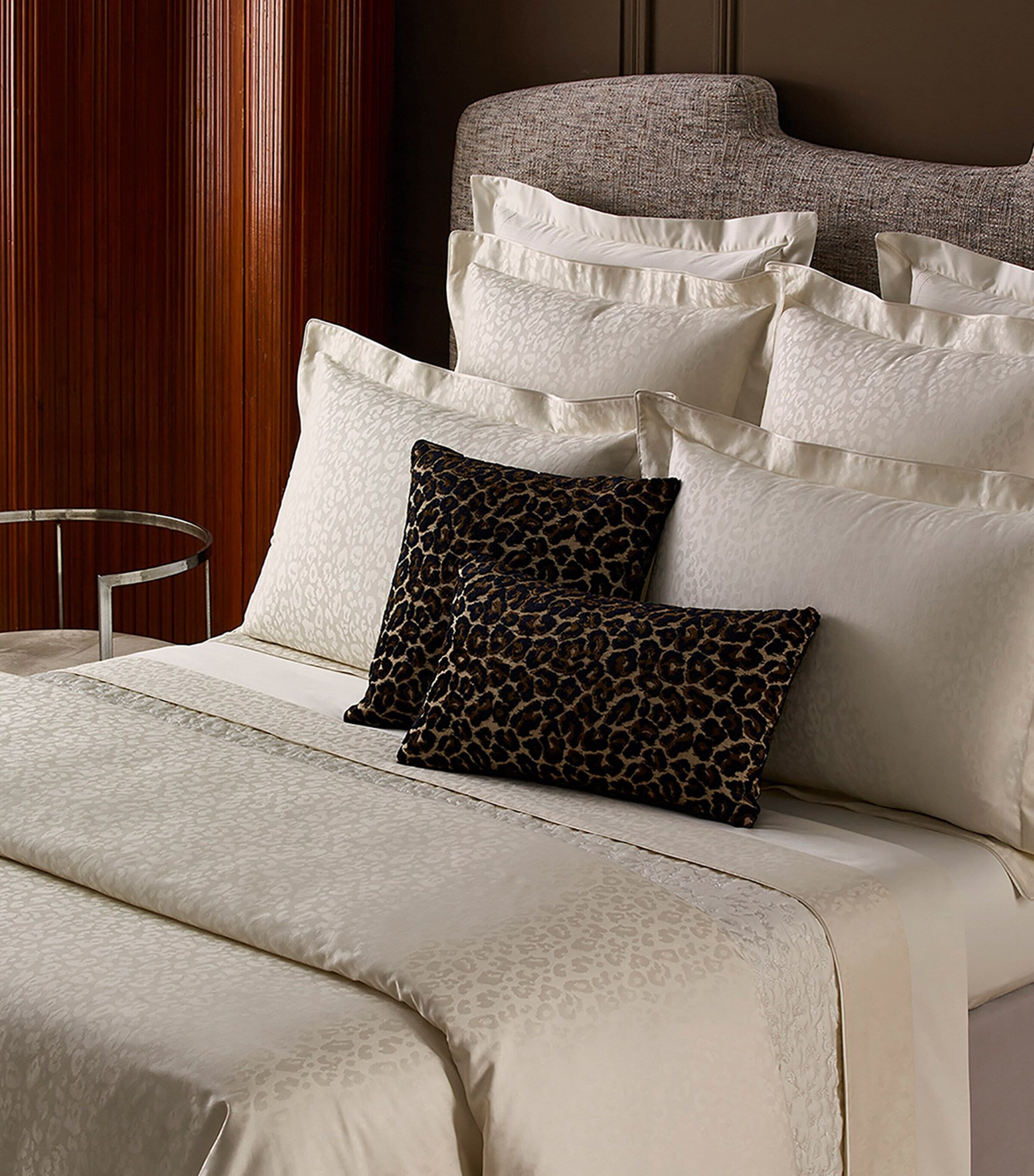 Leopard Standard Oxford Pillowcase (50cm x 75cm)