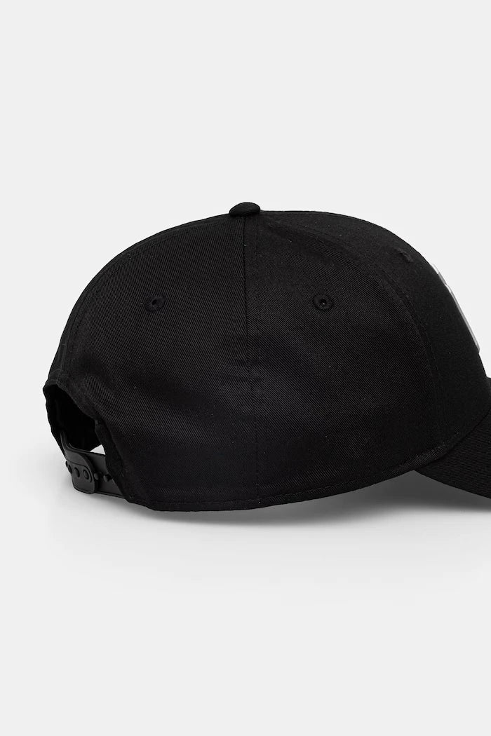 Шапка с козирка New Era METALLIC 9FORTY®