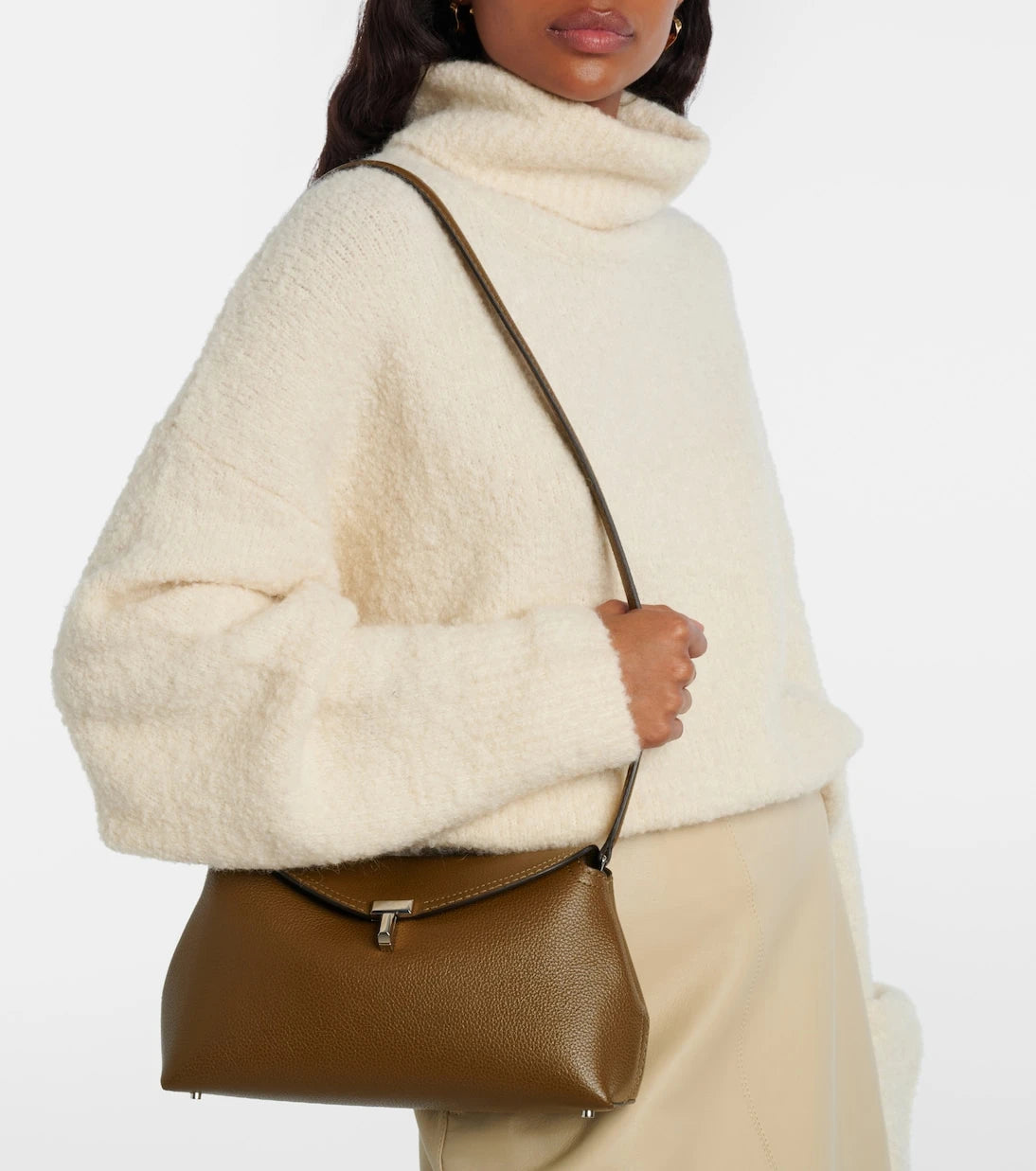 Toteme - T-Lock leather clutch