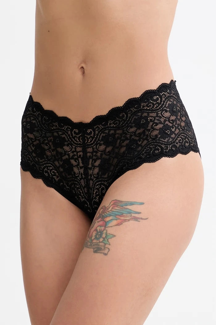 Triumph dantelli kadın bikini külot Amourette