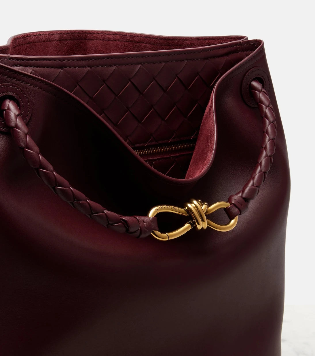Bottega Veneta - Andiamo Small leather bucket bag