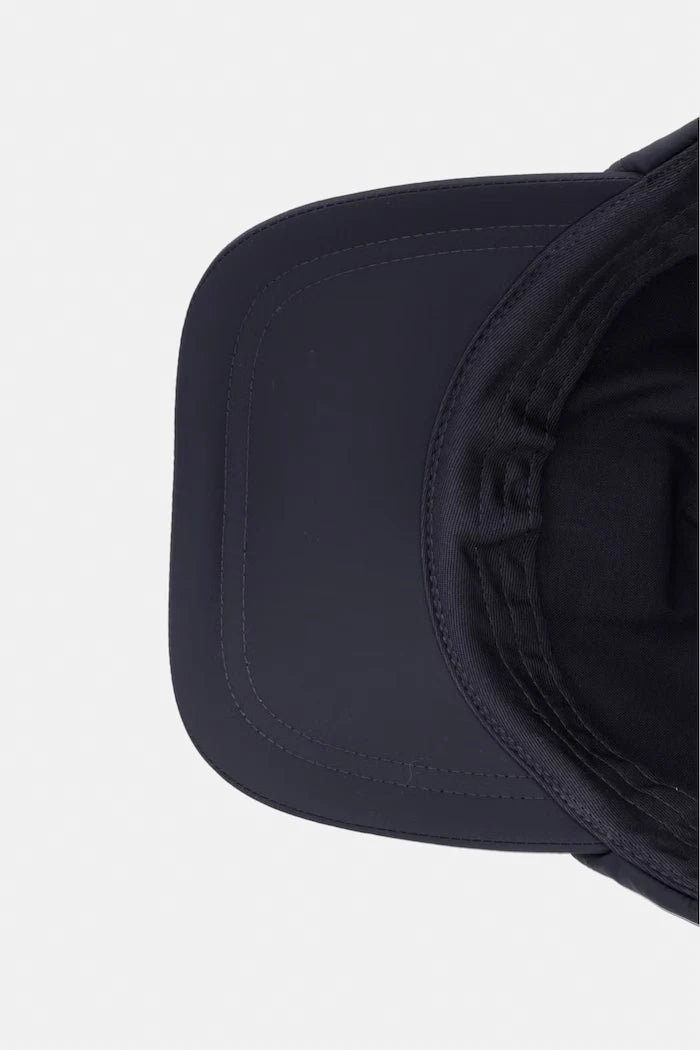 Armani Exchange erkek vizörlü şapka
