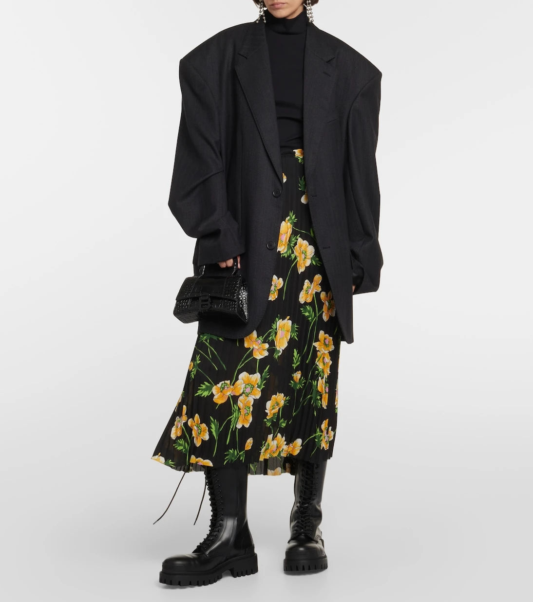 Balenciaga - حذاء سترايك الجلدي برباط