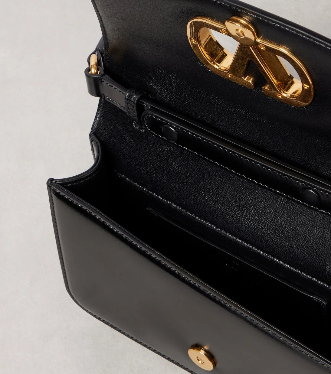 Valentino Garavani - Vain Small leather clutch