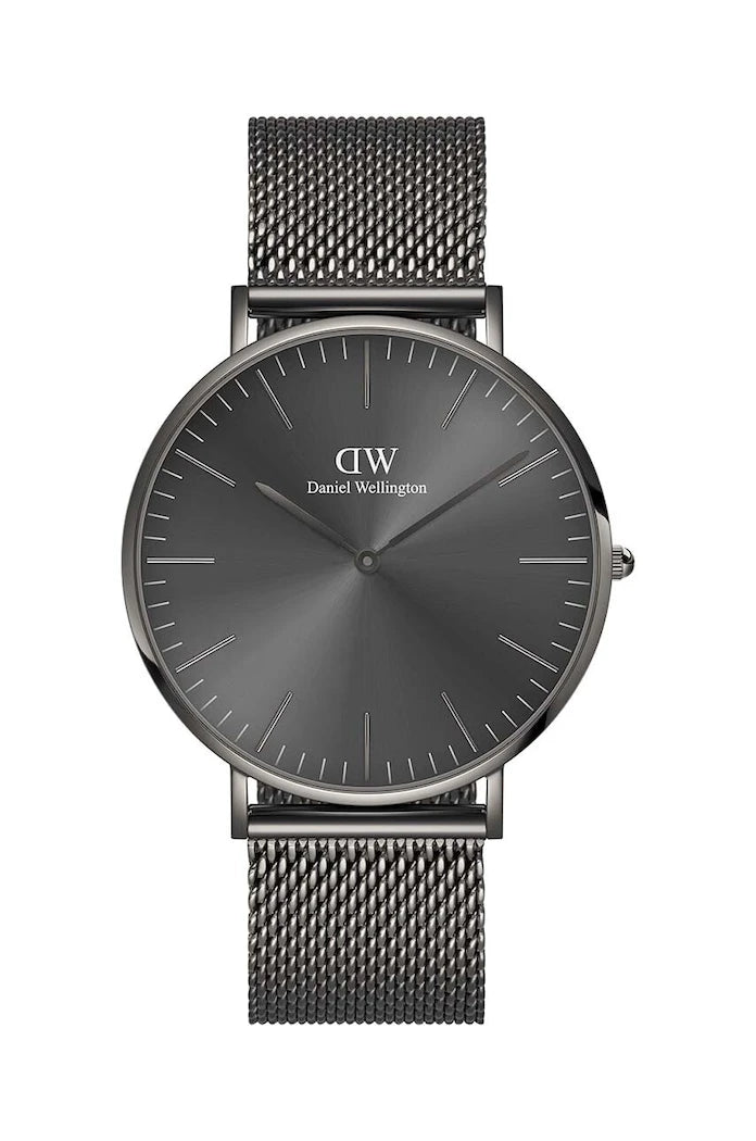 Часовник Daniel Wellington