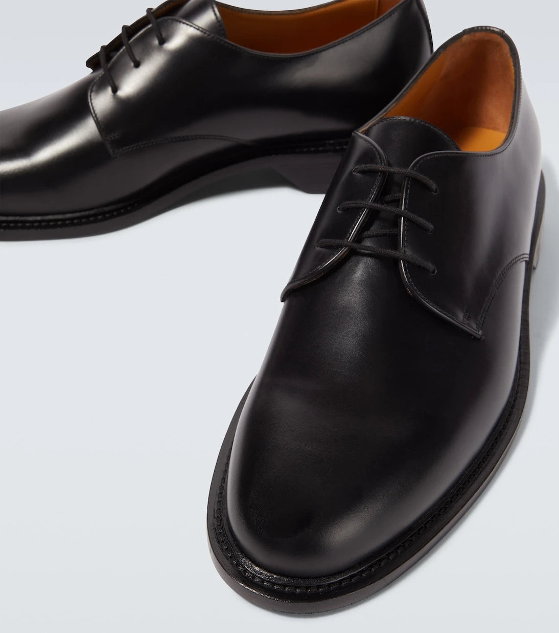 Common Projects - أحذية ديربي جلدية