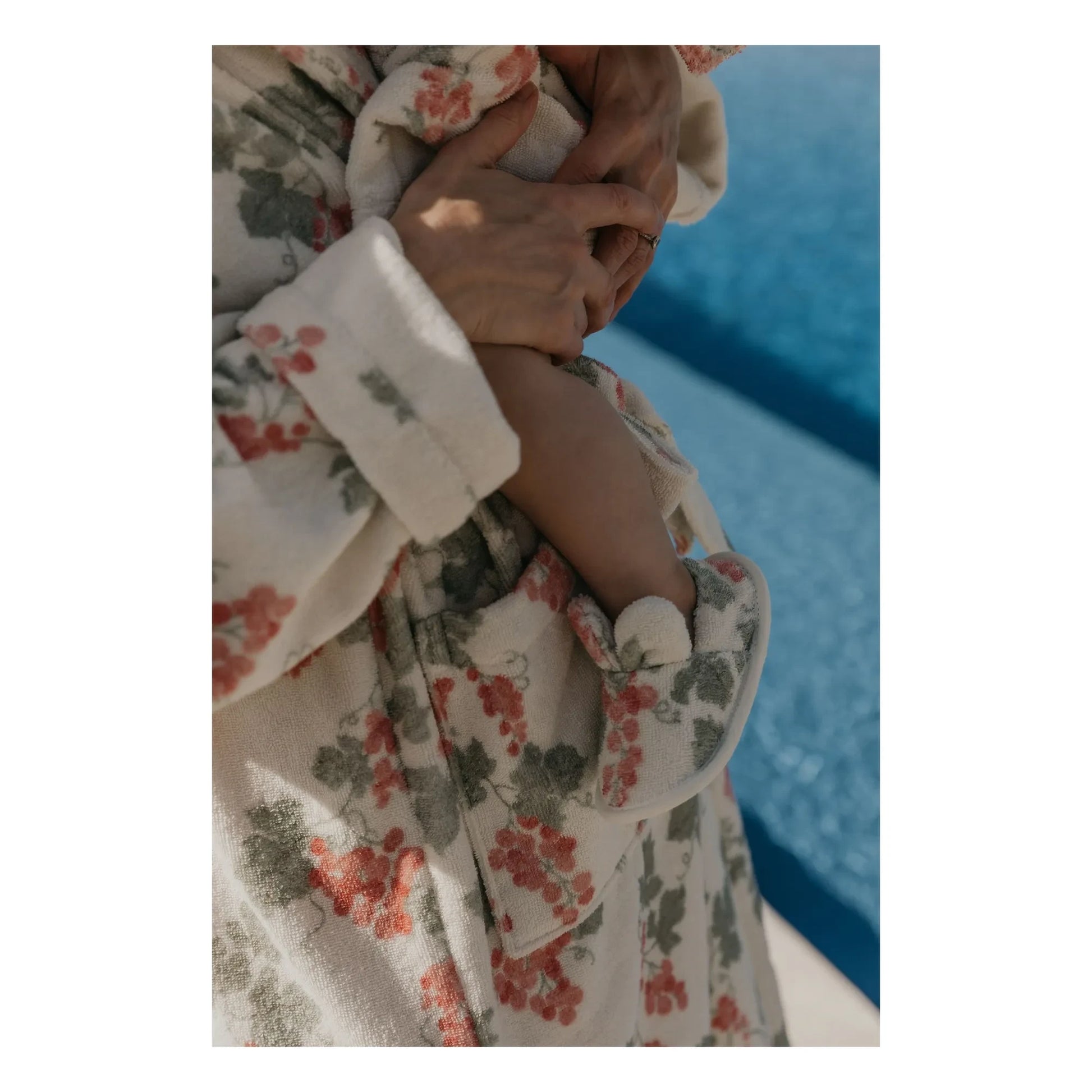 garbo&friends - Grapes Pink children's bathrobe