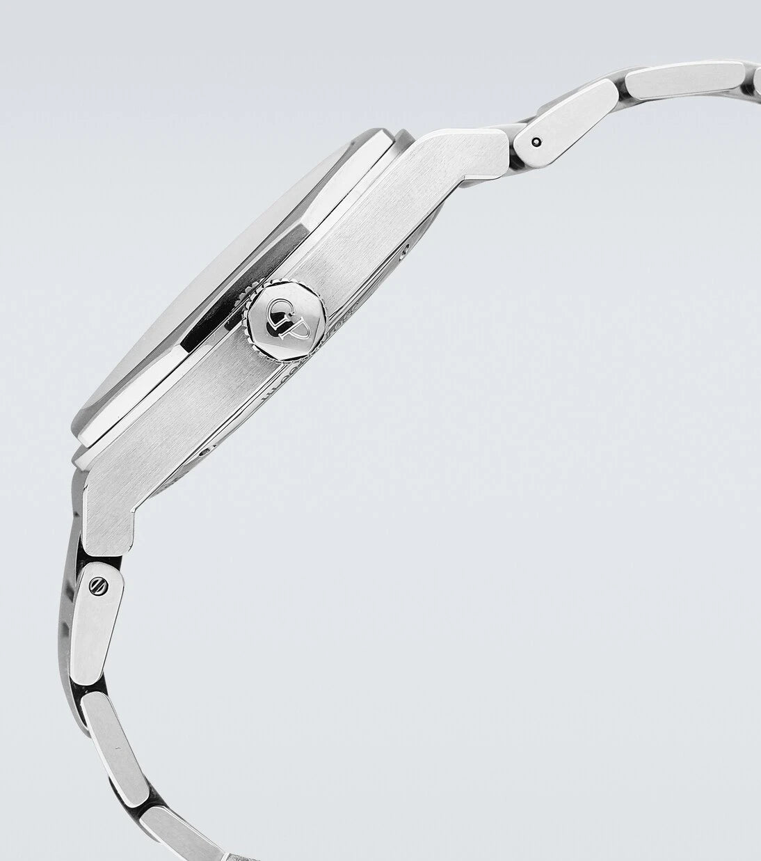Girard-Perregaux - ساعة Laureato مستعملة معتمدة