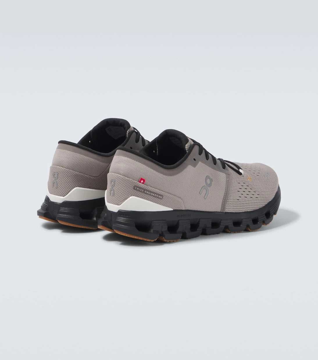 حذاء رياضي On - Cloud X 4