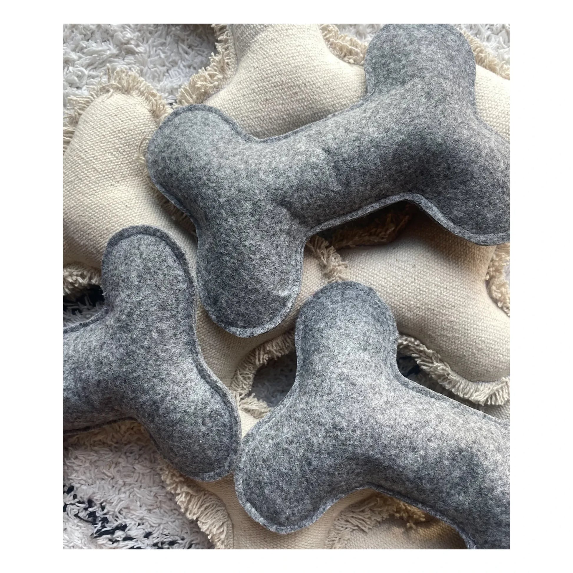 Cafide - Bone dog toy | Off-White