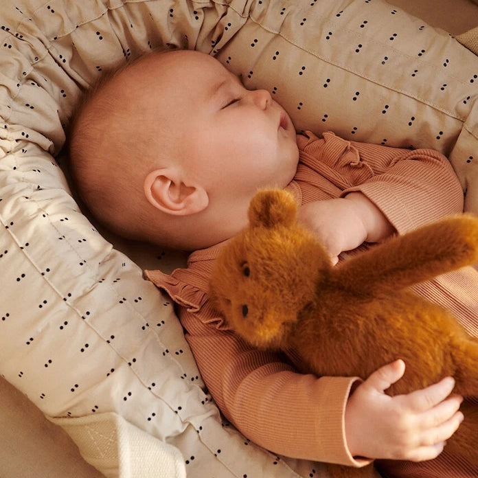Бебешка играчка за гушкане Liewood Binnie Bear Small Teddy