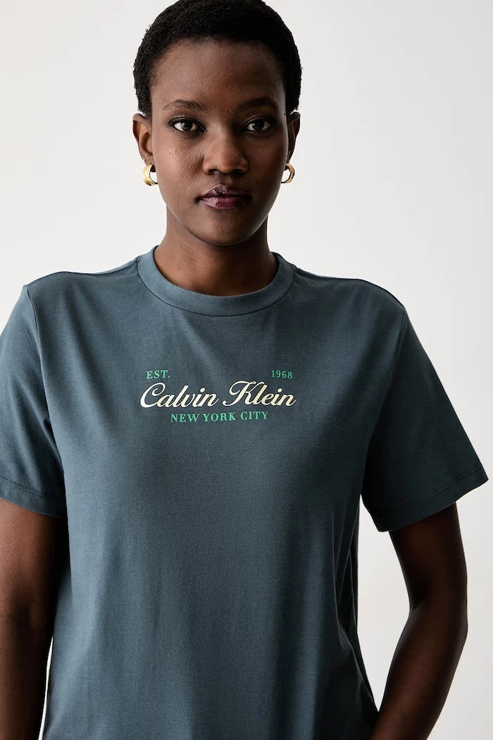 Calvin Klein Jeans pamuklu kadın tişört