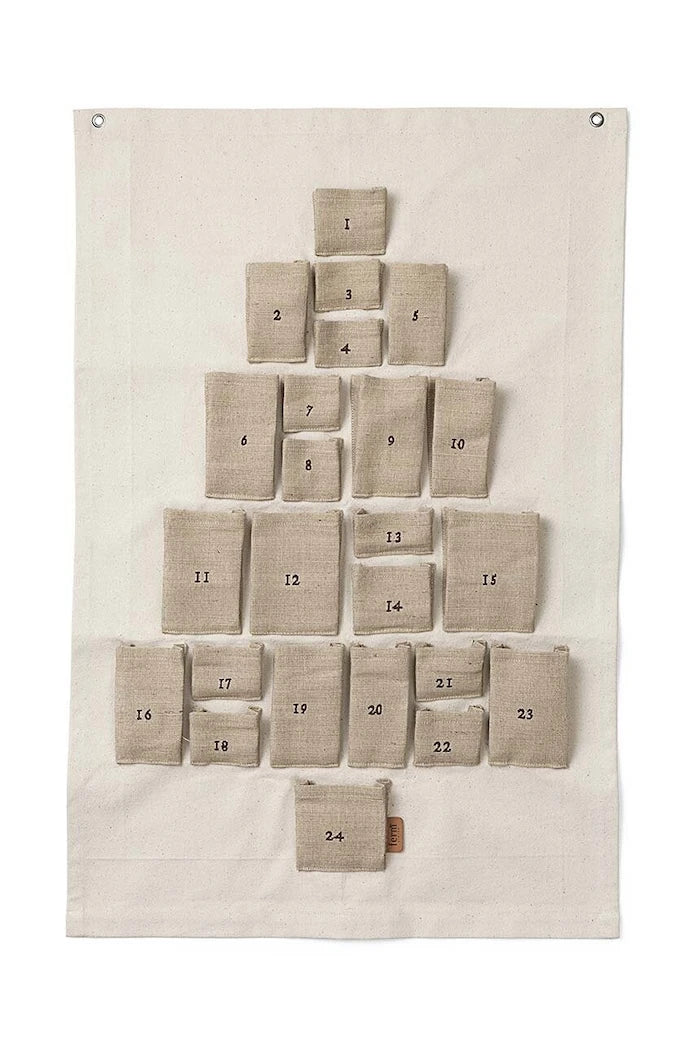 Çocuklar için Advent takvimi ferm LIVING Pine Christmas Calendar