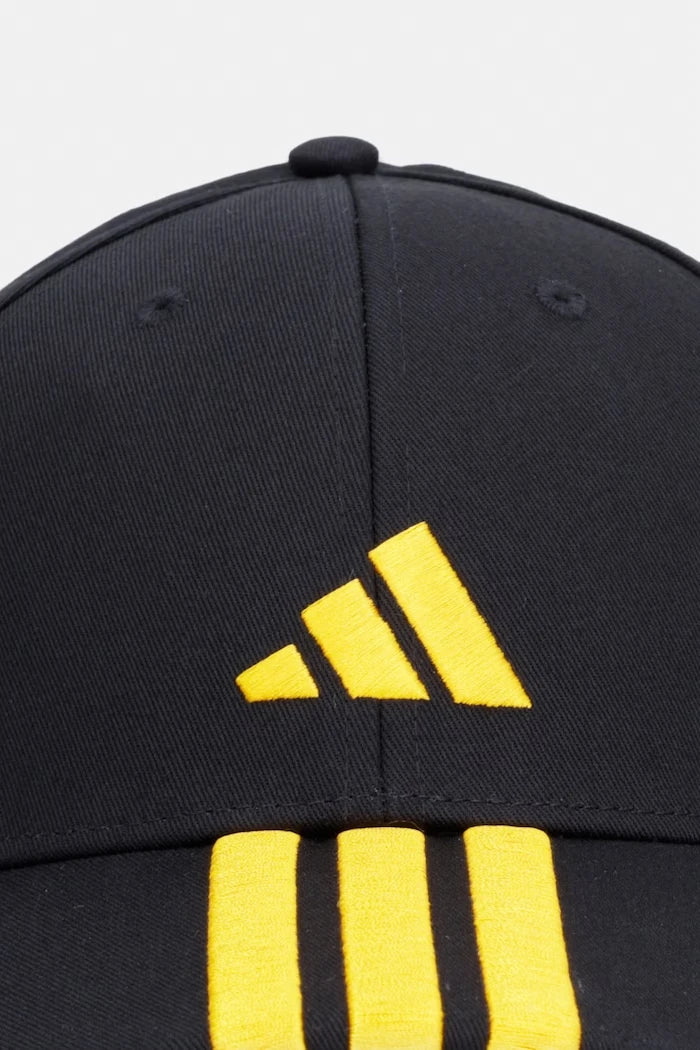 Памучна шапка с козирка adidas