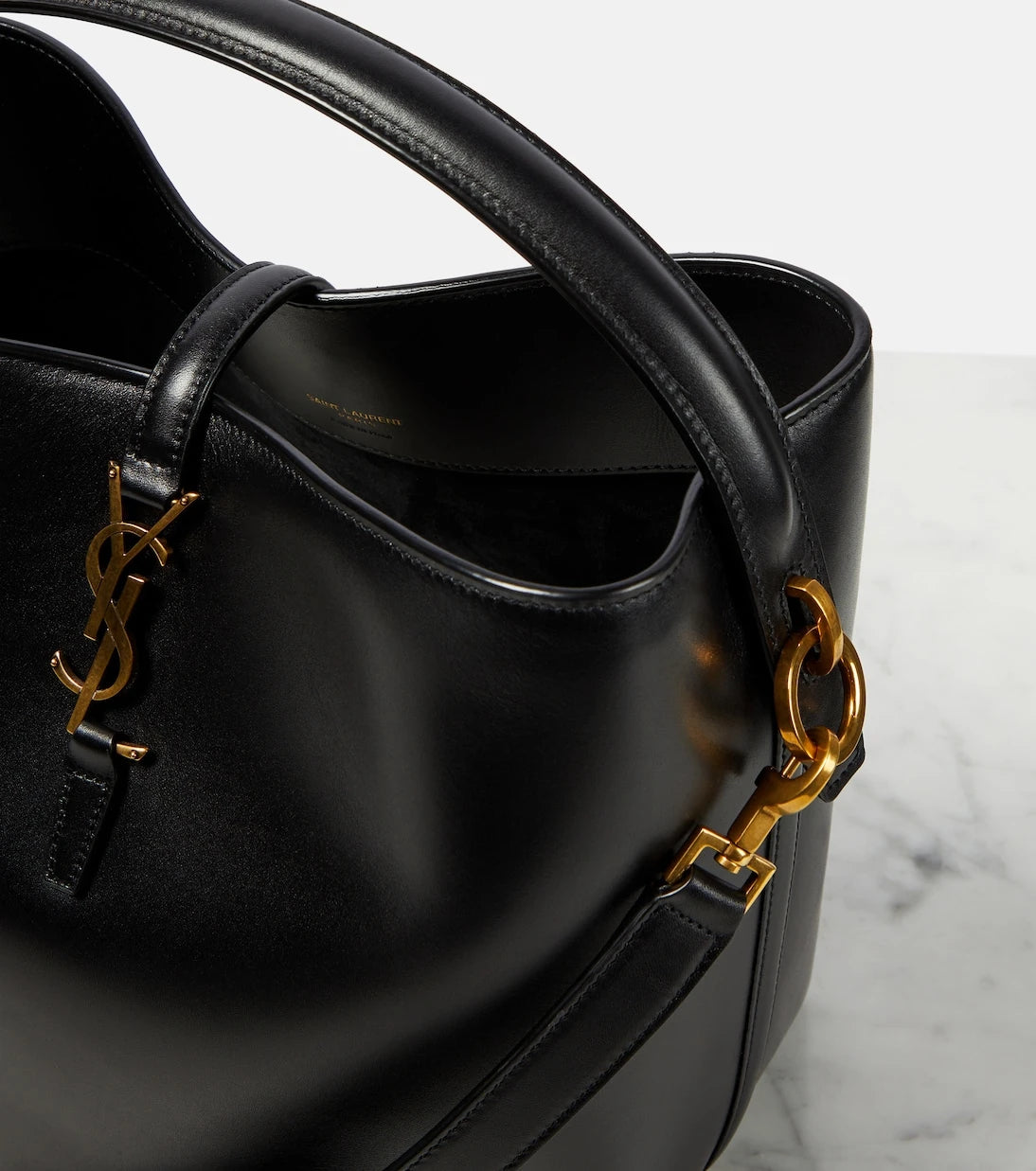 Saint Laurent - Le 37 leather bucket bag