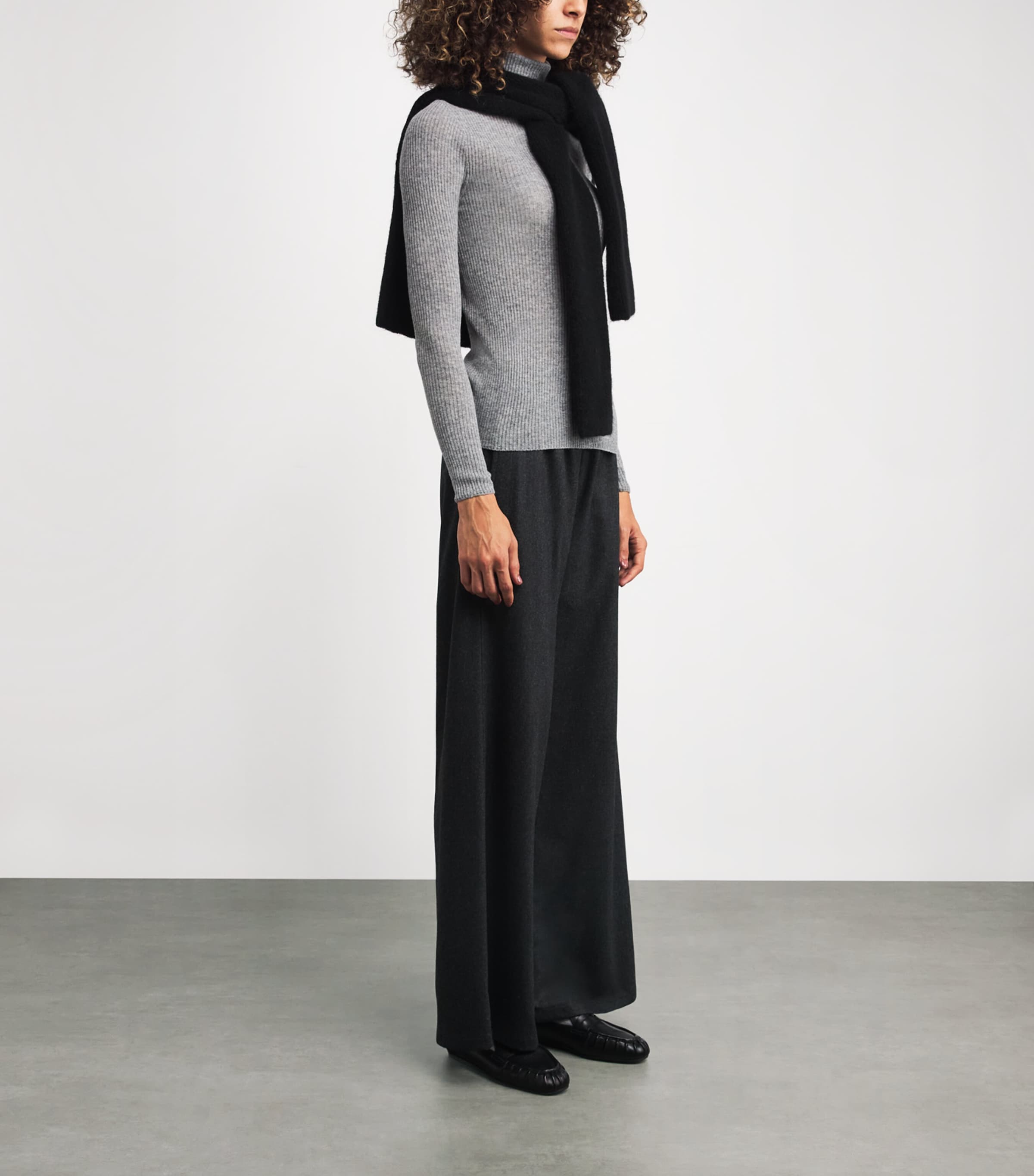 Fabiana Filippi Grey Wool-Silk-Cashmere Ribbed Sweater