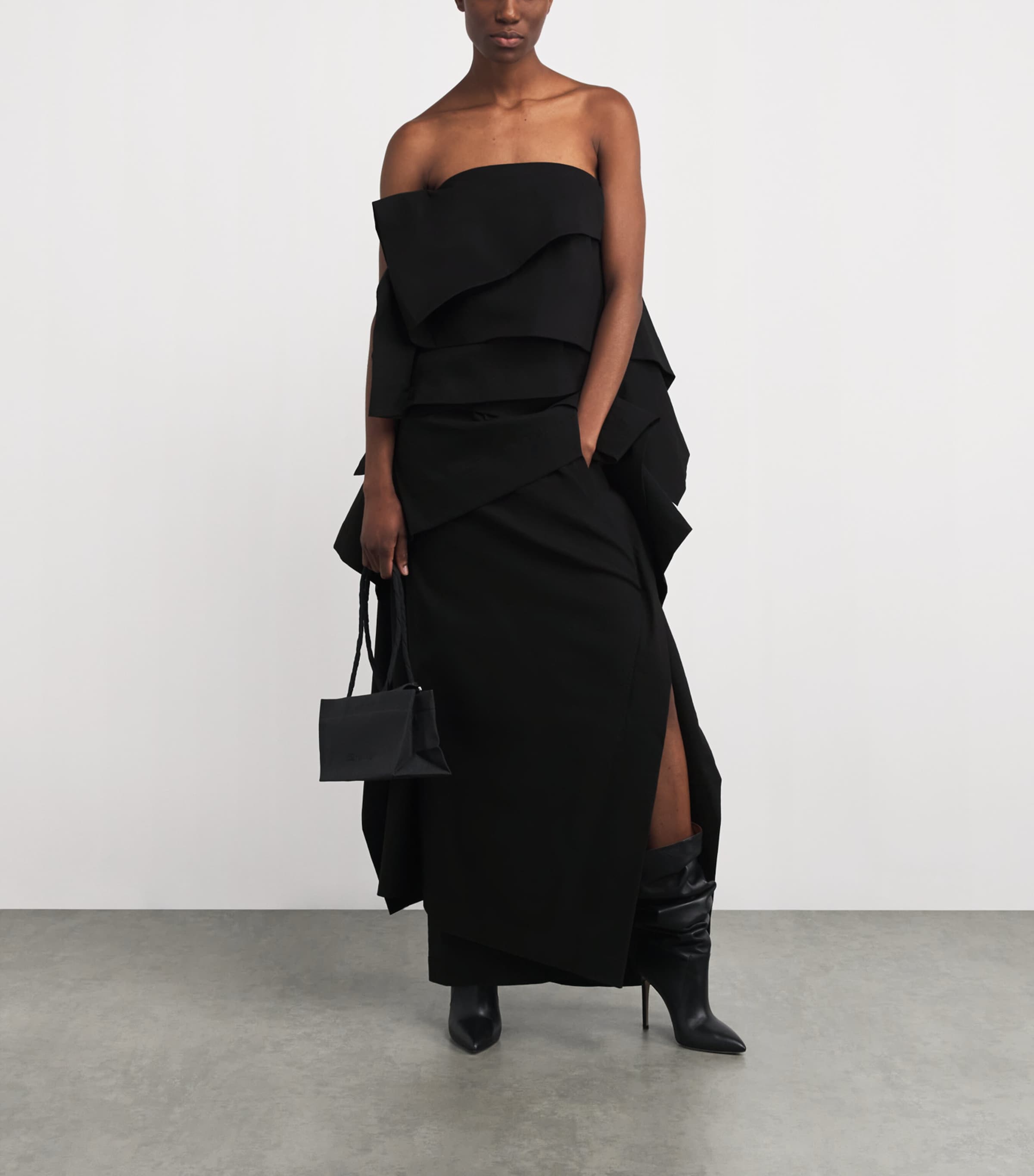 Collapsing Sculpture Maxi Skirt BLACK