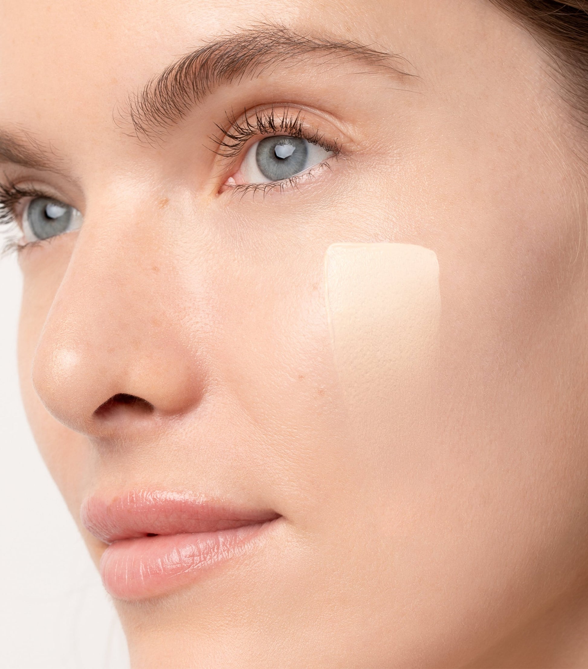 Just Skin Tinted Moisturiser SPF 15