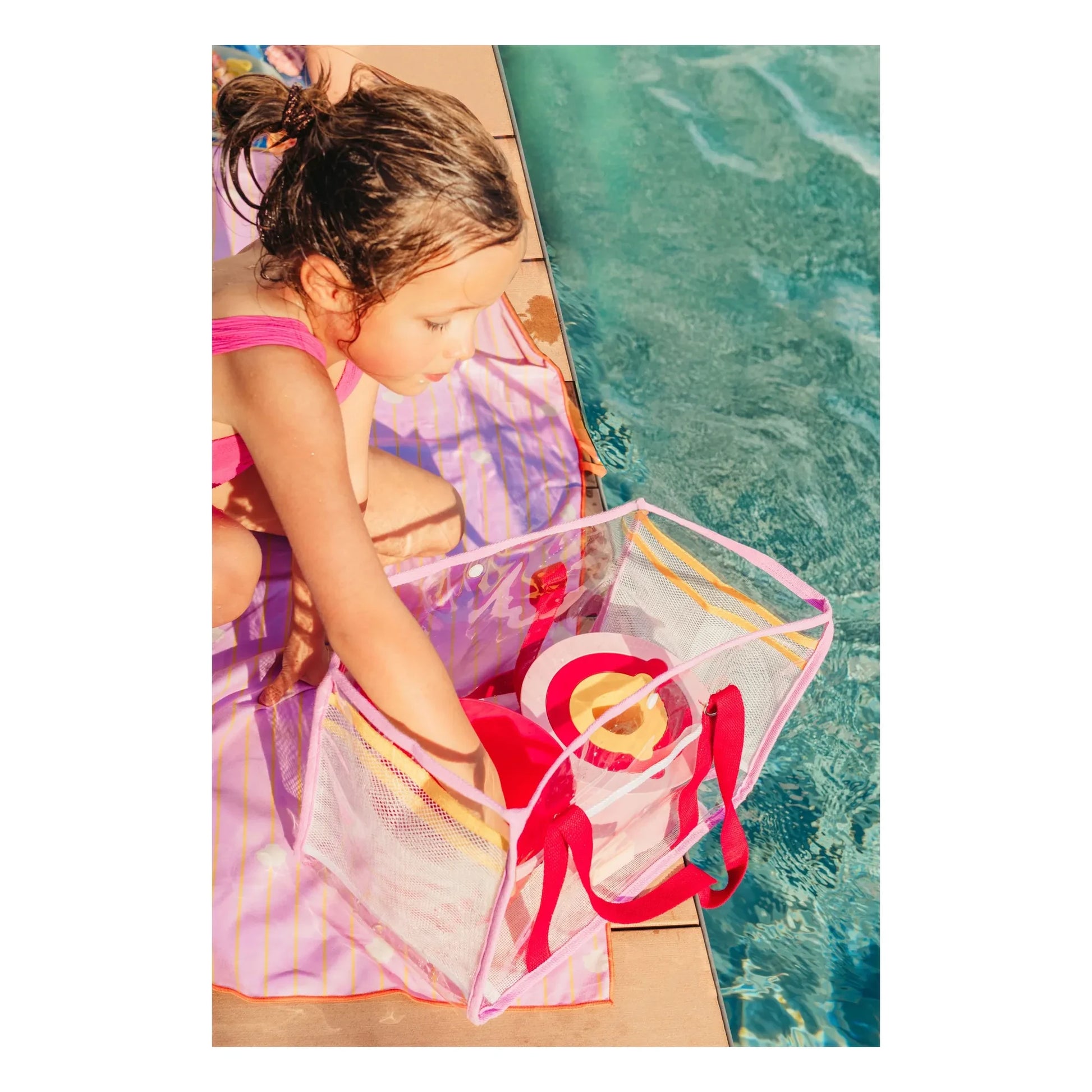 Quut - Beach essentials set | Red