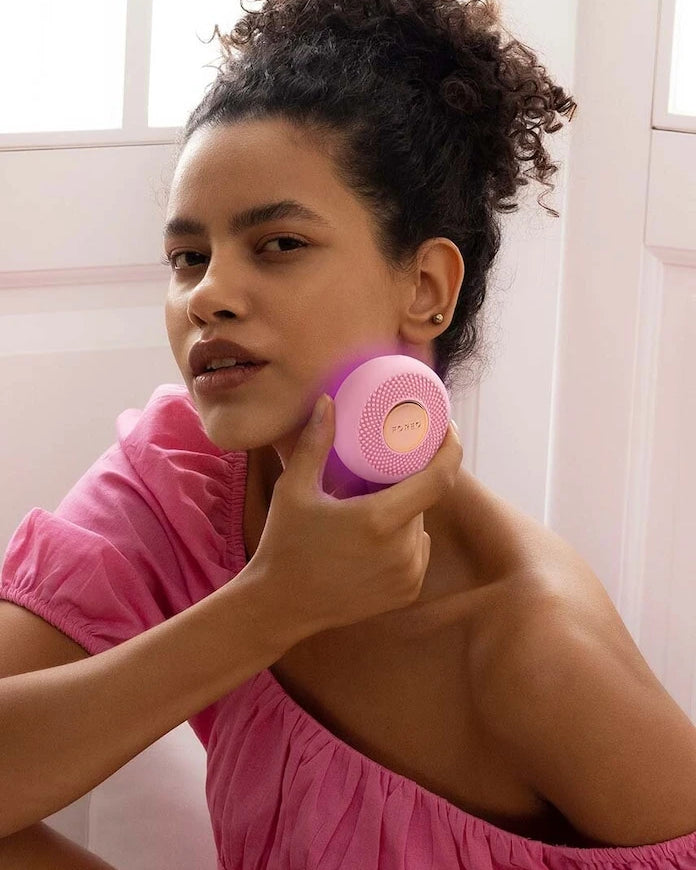 FOREO UFO™ 3 mini Maske Uygulama ve Işık Terapisi Cihazı