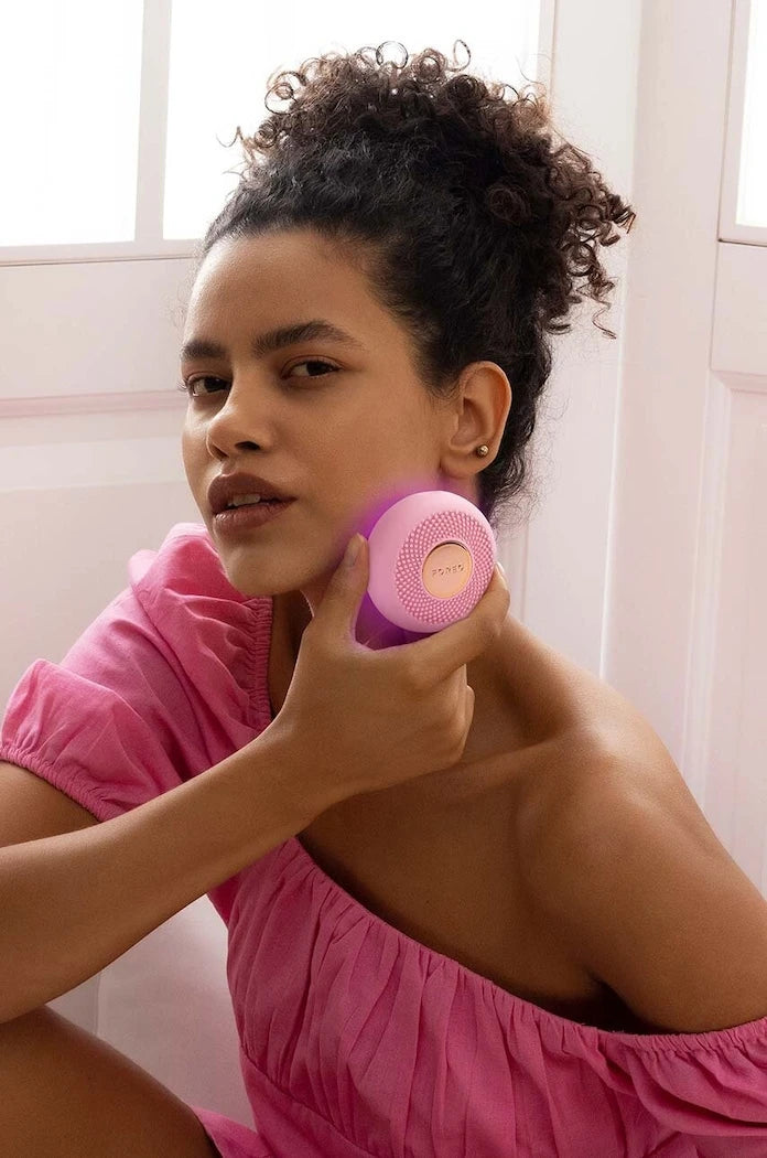 FOREO UFO™ 3 mini Maske Uygulama ve Işık Terapisi Cihazı