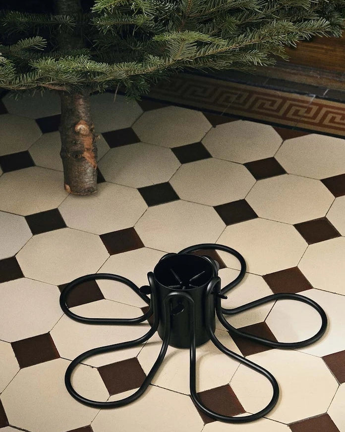 ferm LIVING Flake Christmas Tree Stand Yılbaşı Ağacı Standı