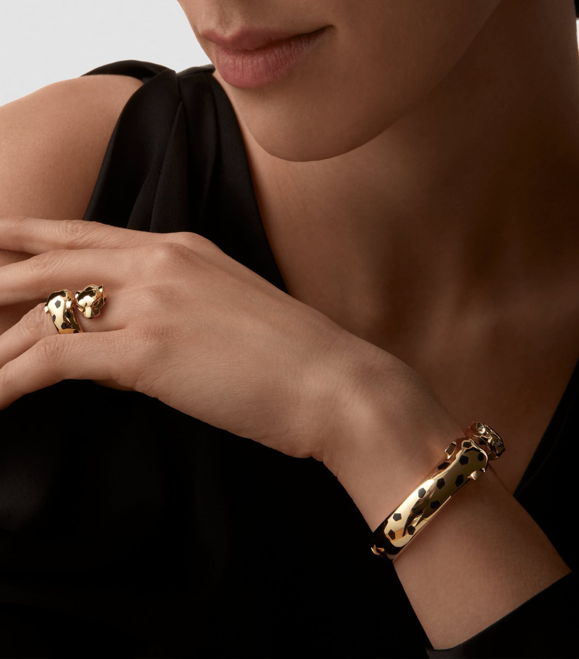 Yellow Gold, Tsavorite Garnet and Onyx Panthère de Cartier Bangle