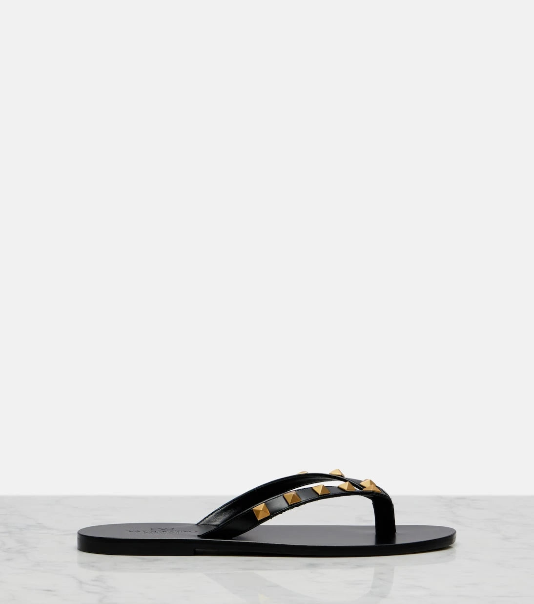 Valentino Garavani - Rockstud leather thong sandals