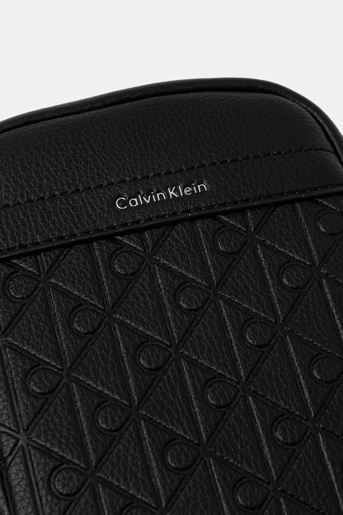 Чанта през рамо Calvin Klein