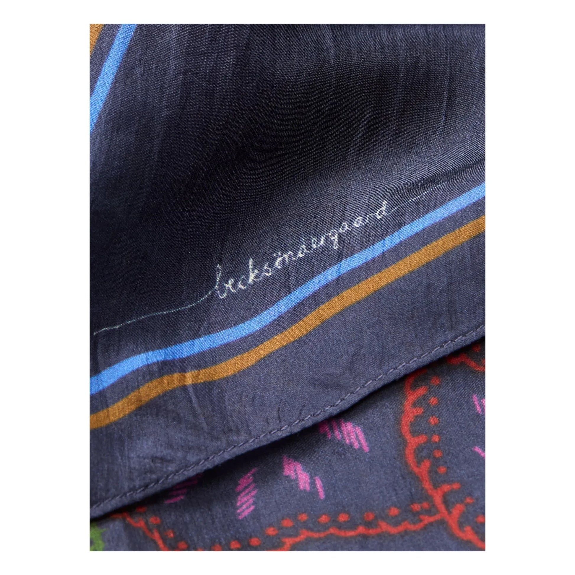 Becksöndergaard - Triangle Scarf Efloria Taby Silk | Navy blue