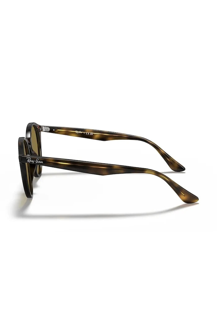 Ray-Ban güneş gözlüğü