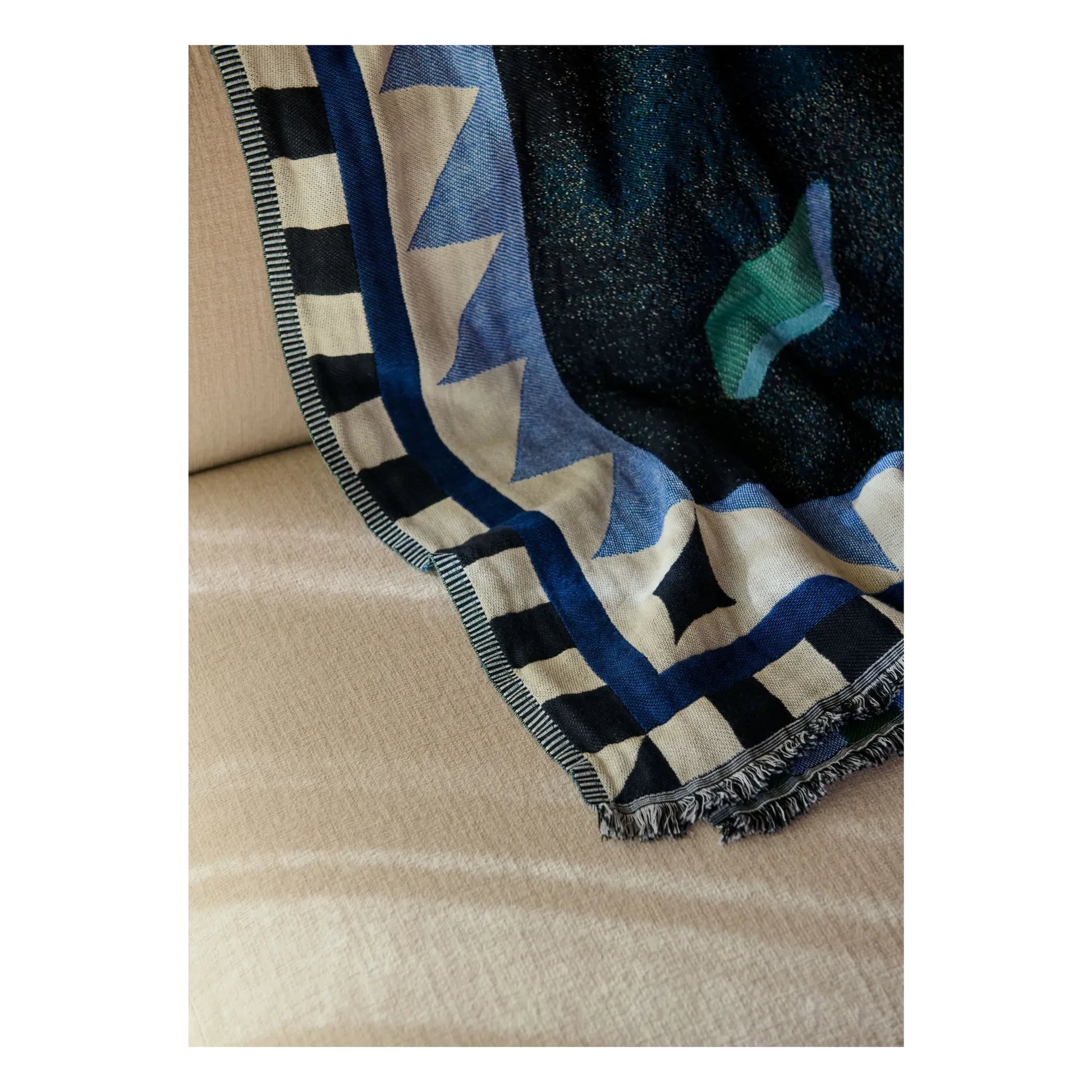 & Tradition - Momento JH46 Throw, Jaime Hayon | Blue
