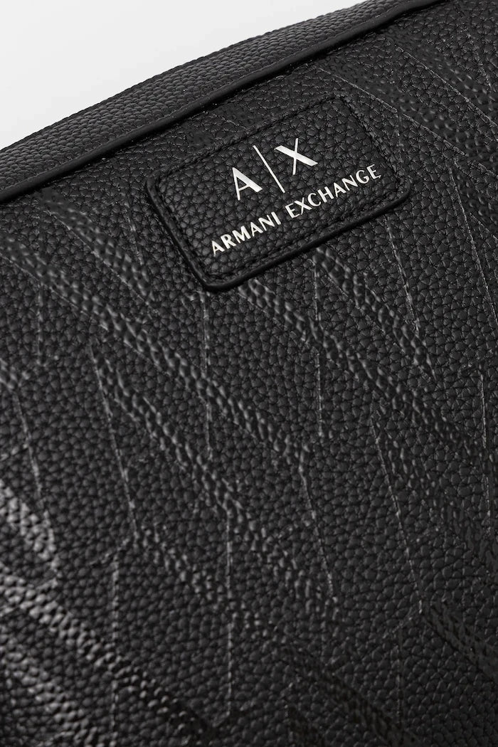 Armani Exchange ayarlanabilir askılı kadın çantası