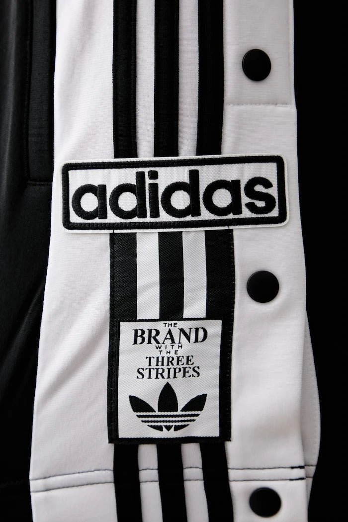 adidas Originals kadın antrenman şortu