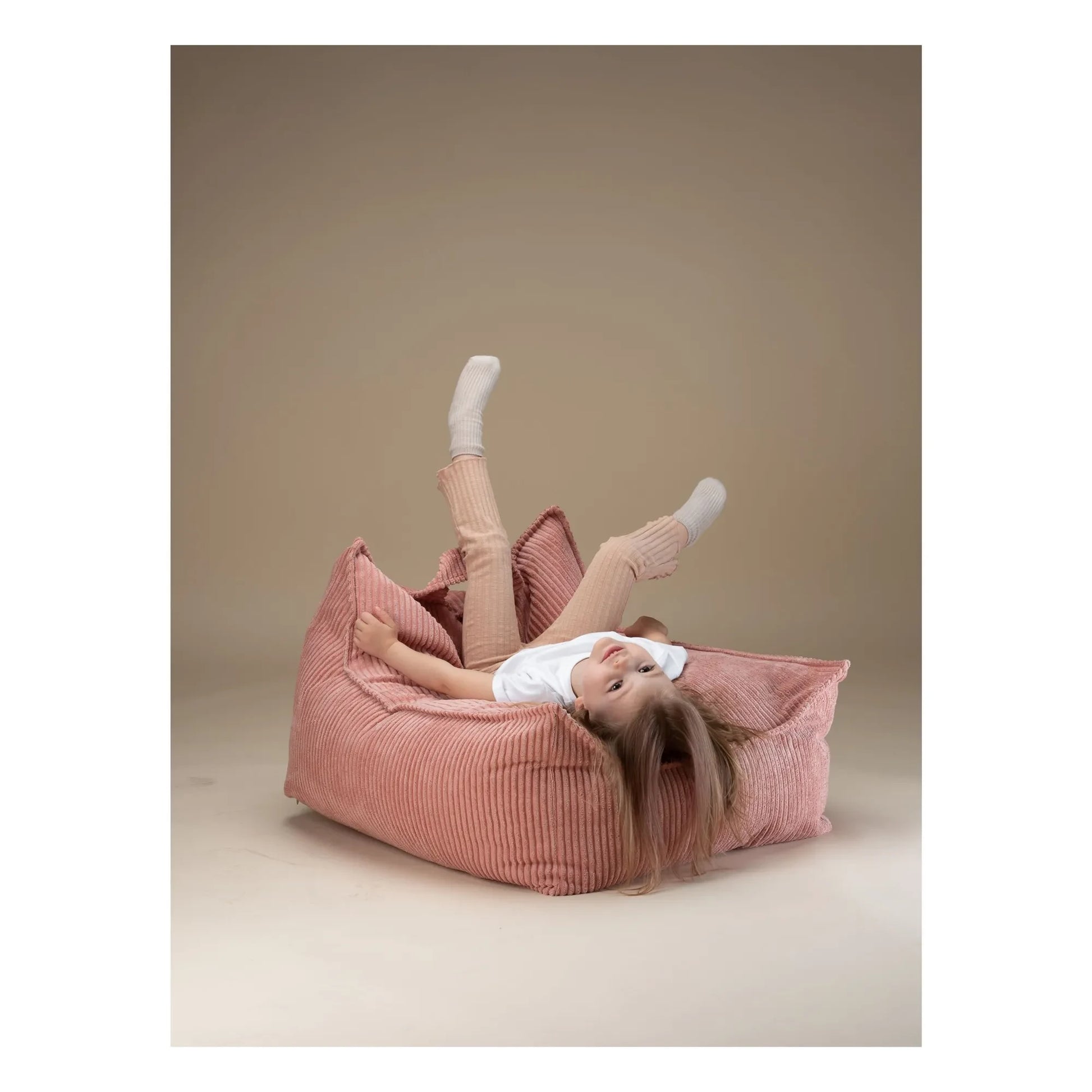 Wigiwama - Corduroy armchair | Pink