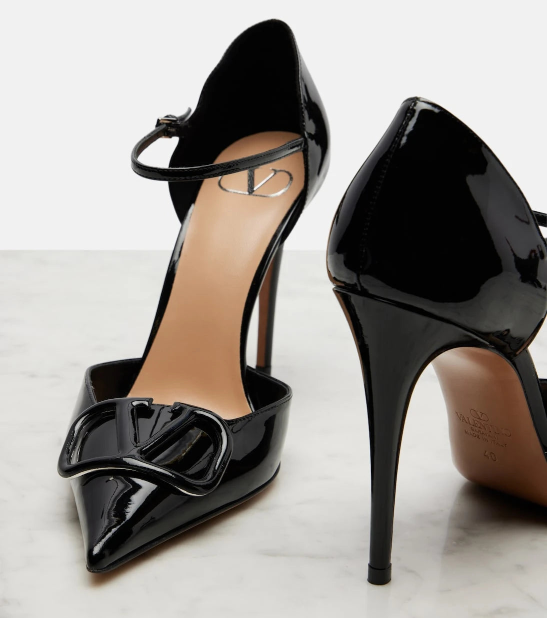 Valentino Garavani - D'Orsay 100 patent leather pumps